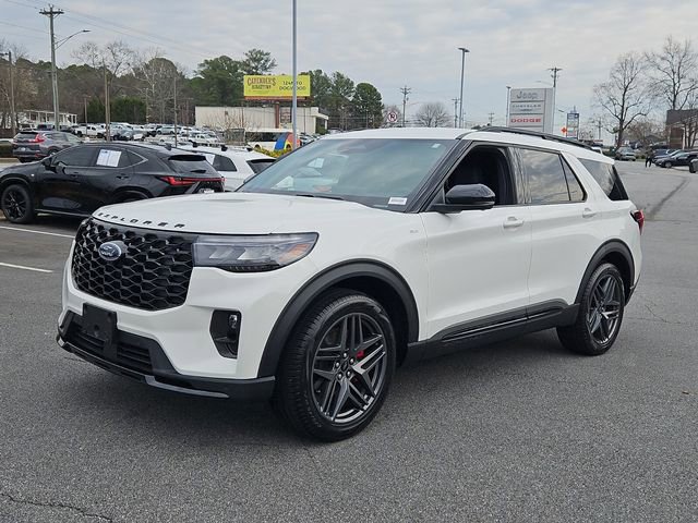 Used 2025 Ford Explorer ST-Line w/ Premium Package image 3