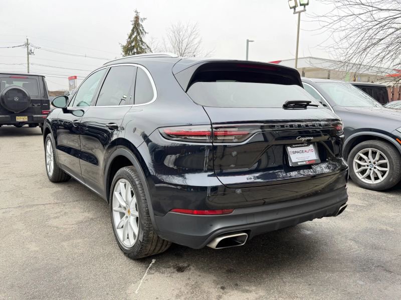 Used 2019 Porsche Cayenne AWD/4WD image 7