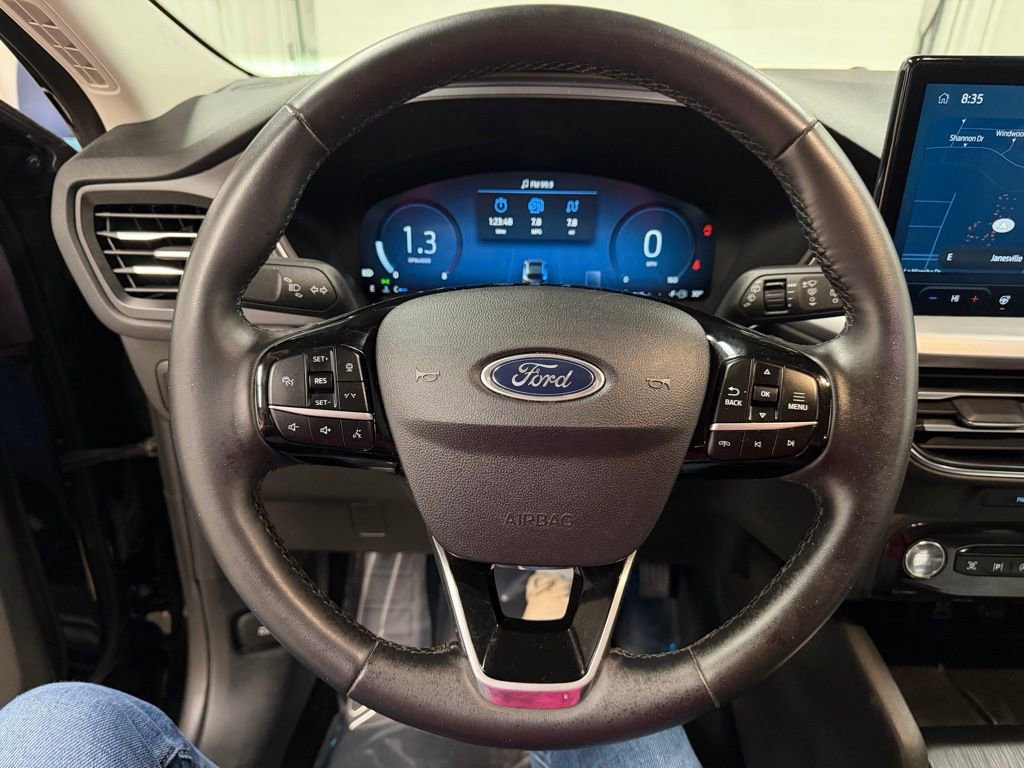 Used 2024 Ford Escape Platinum image 40