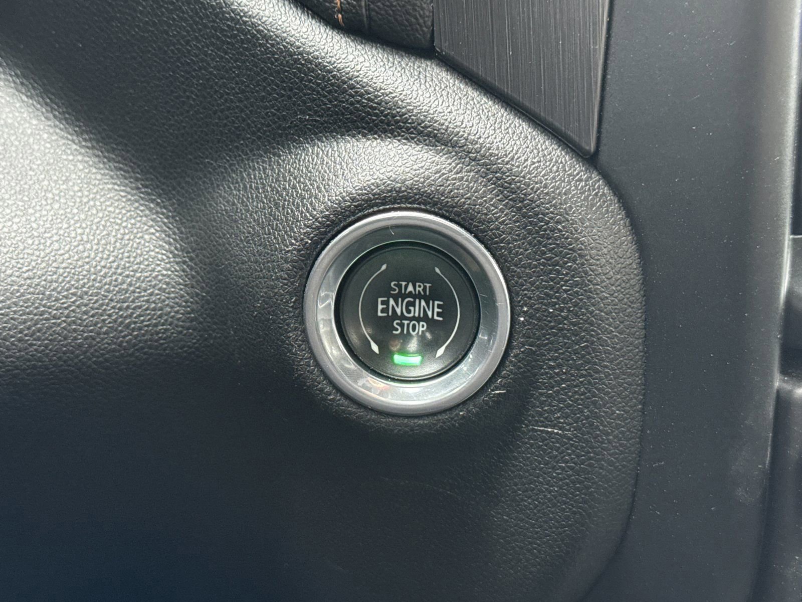 Used 2020 GMC Sierra 2500 AT4 w/ Technology Package image 26