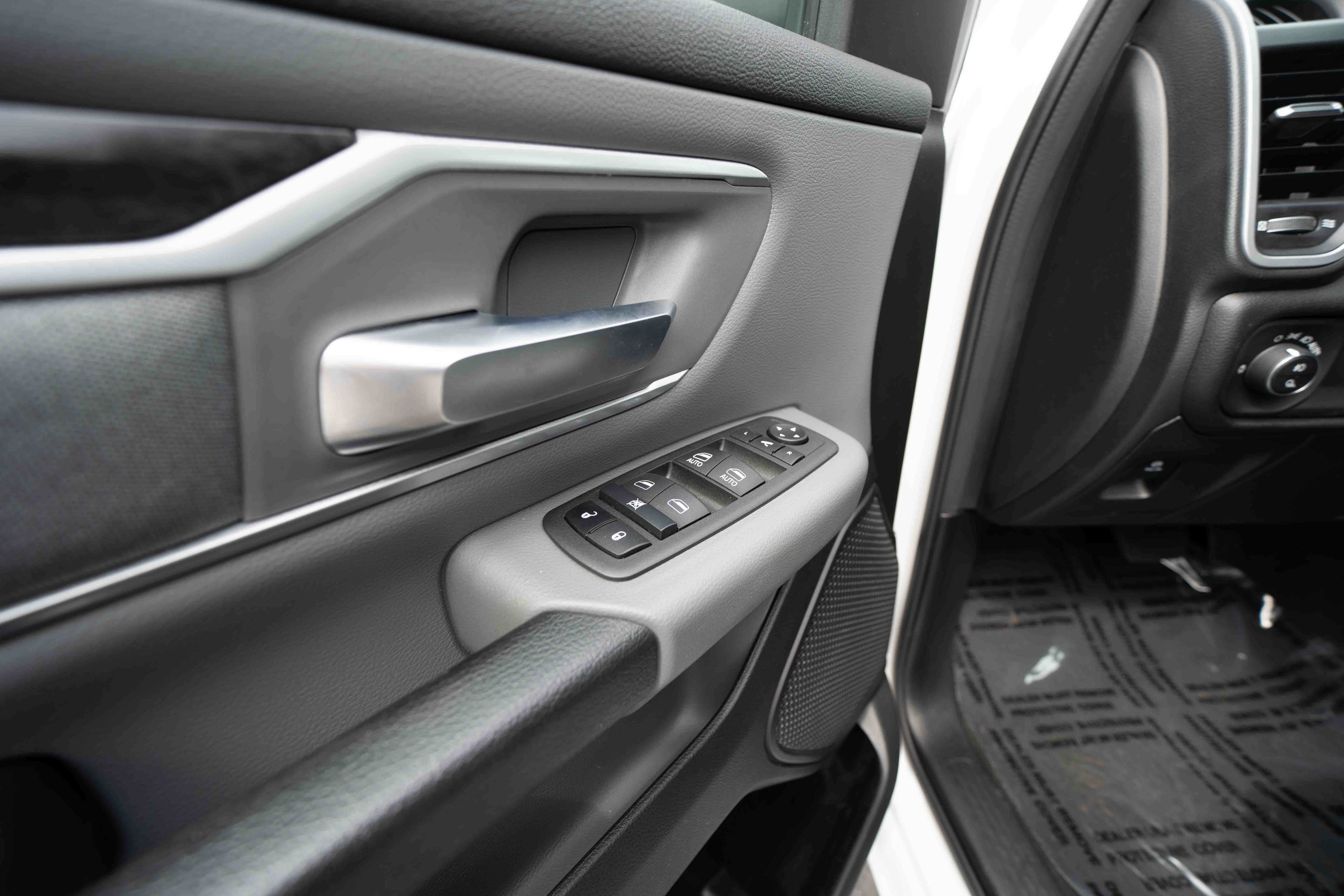 Used 2023 RAM 1500 Big Horn AWD/4WD image 7