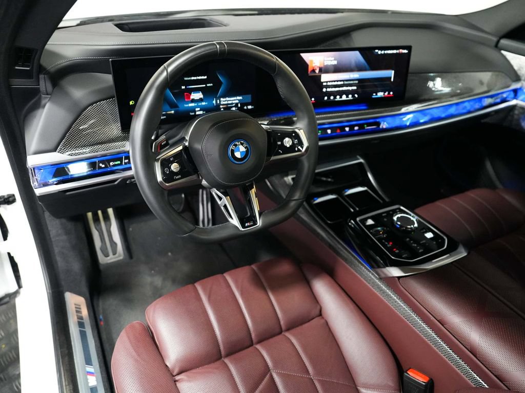 Used 2023 BMW i7 xDrive60 AWD/4WD image 18