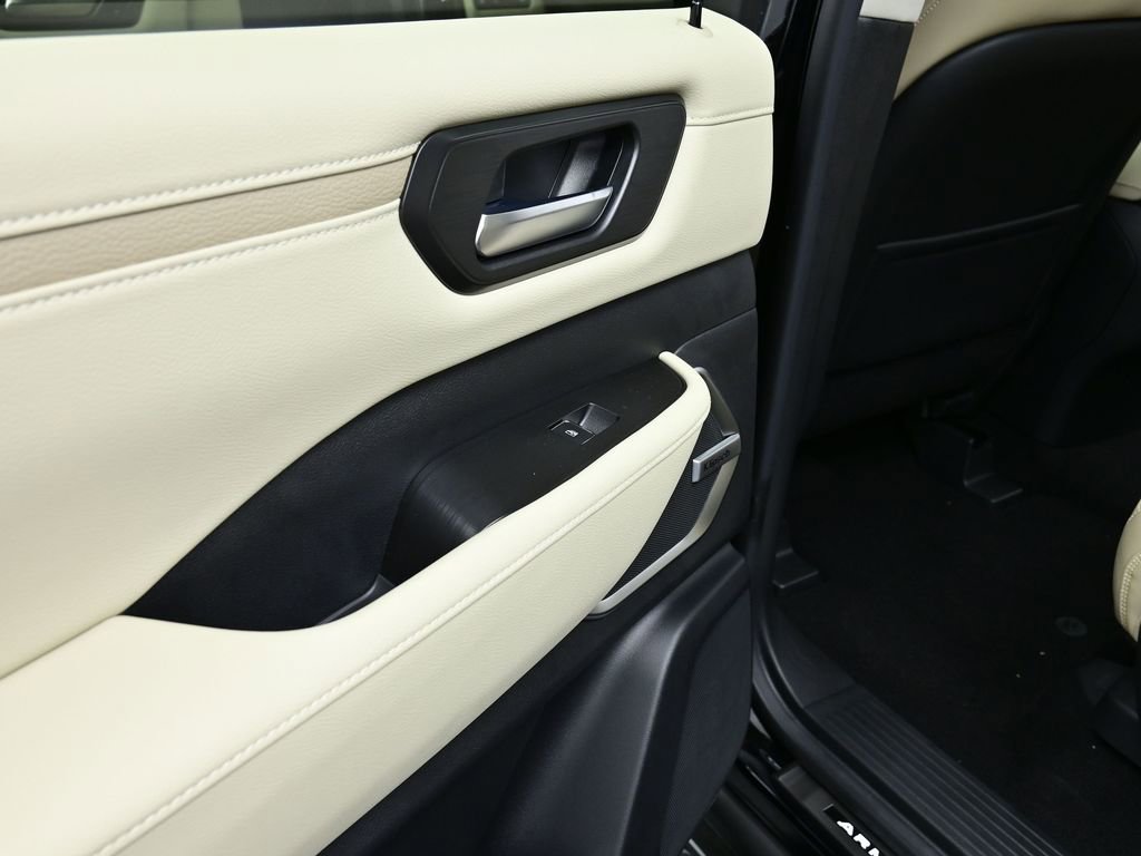 New 2026 Nissan Armada Platinum image 17