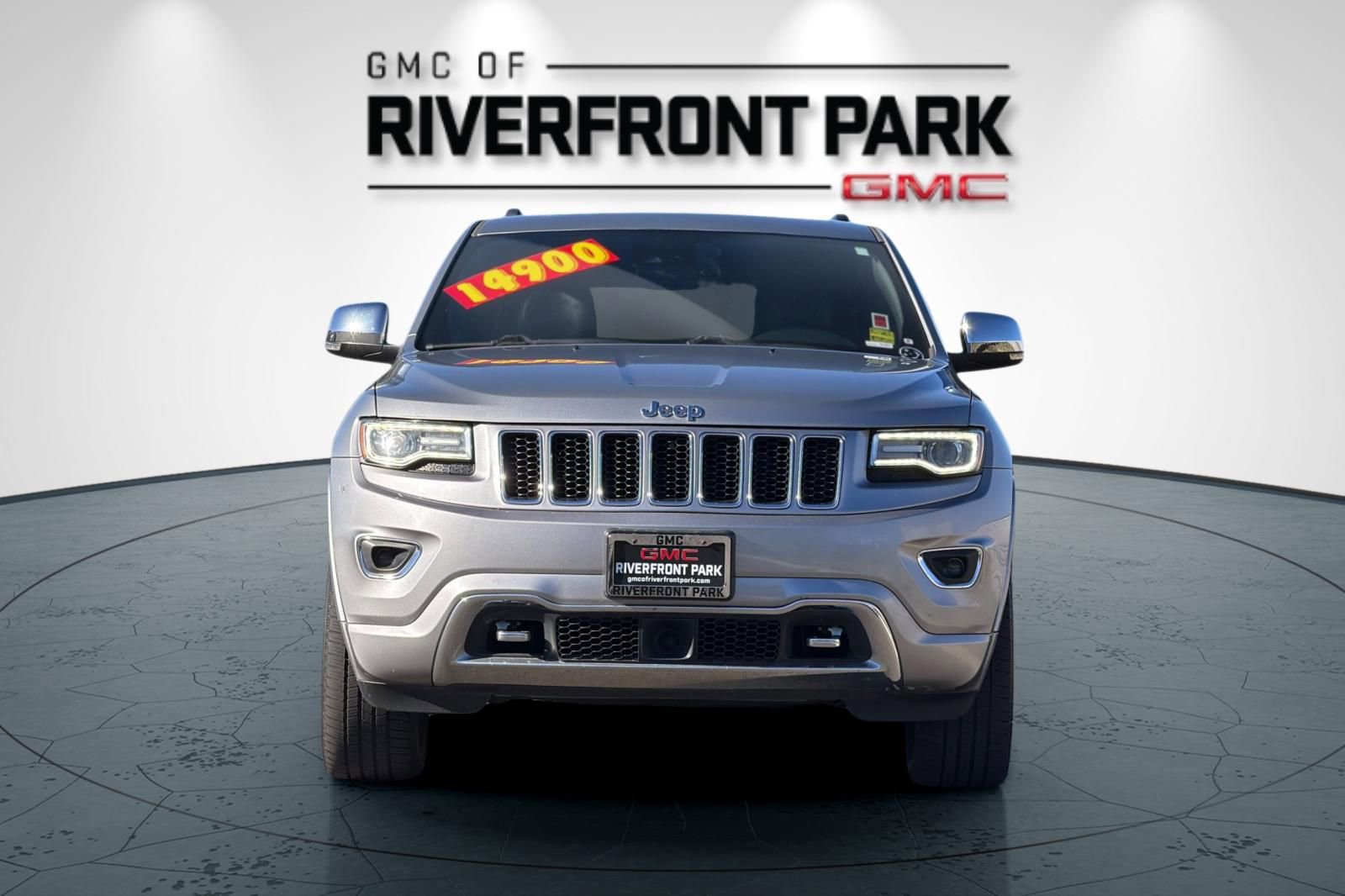 Used 2016 Jeep Grand Cherokee Overland w/ Advanced Technology Group AWD/4WD image 8