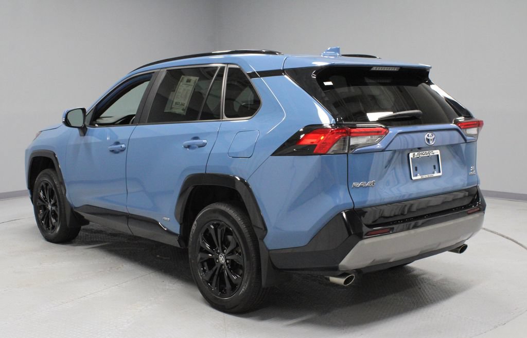 Used 2023 Toyota RAV4 SE w/ Convenience Package AWD/4WD image 8