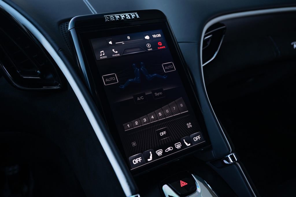 Used 2024 Ferrari Roma image 41