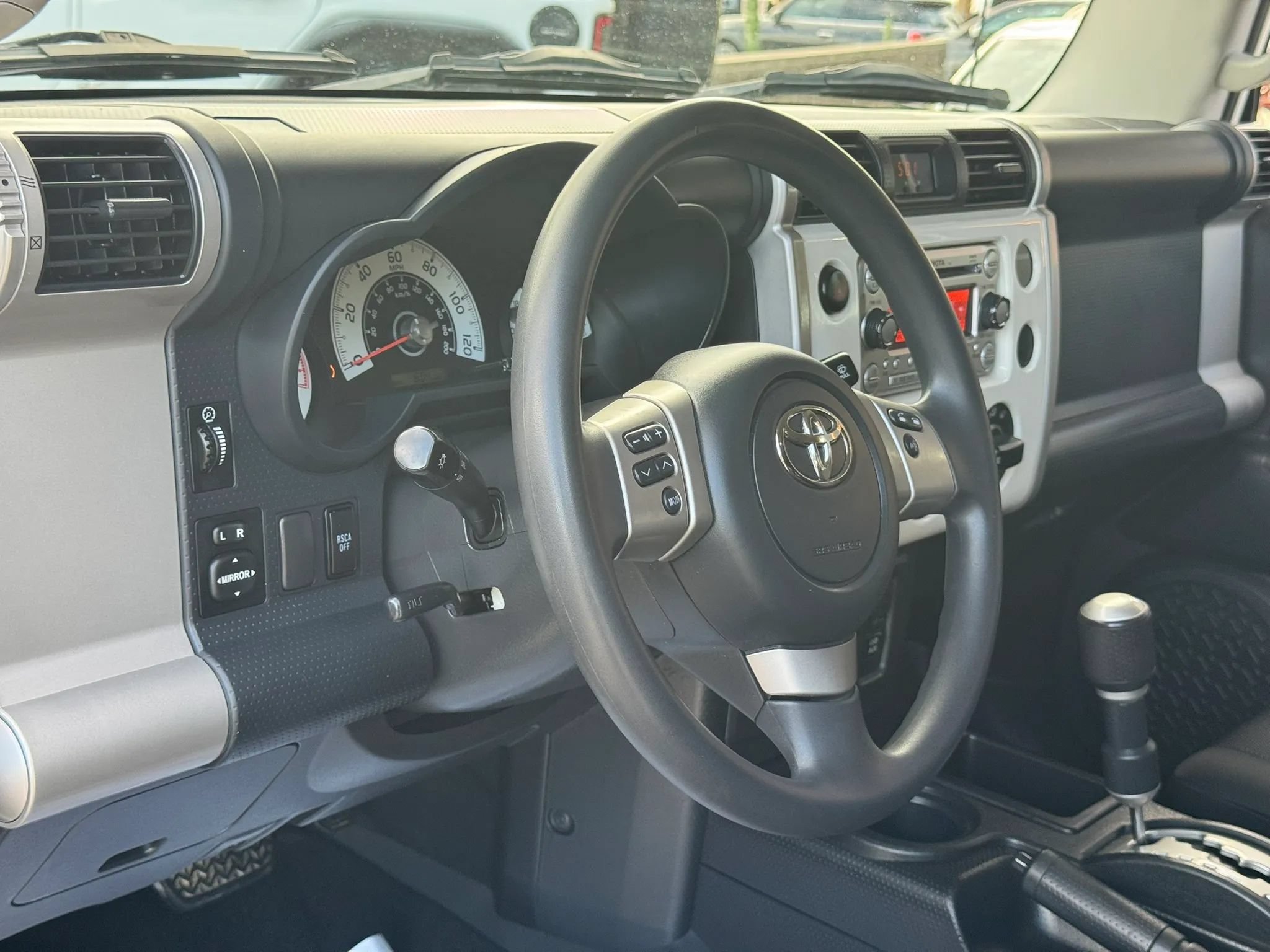 Used 2013 Toyota FJ Cruiser 2WD w/ Convenience Pkg image 16