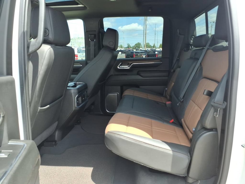Used 2024 Chevrolet Silverado 2500 High Country w/ High Country Premium Package AWD/4WD image 20
