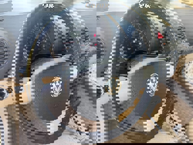 Used 2004 Volkswagen Beetle GLS image 17