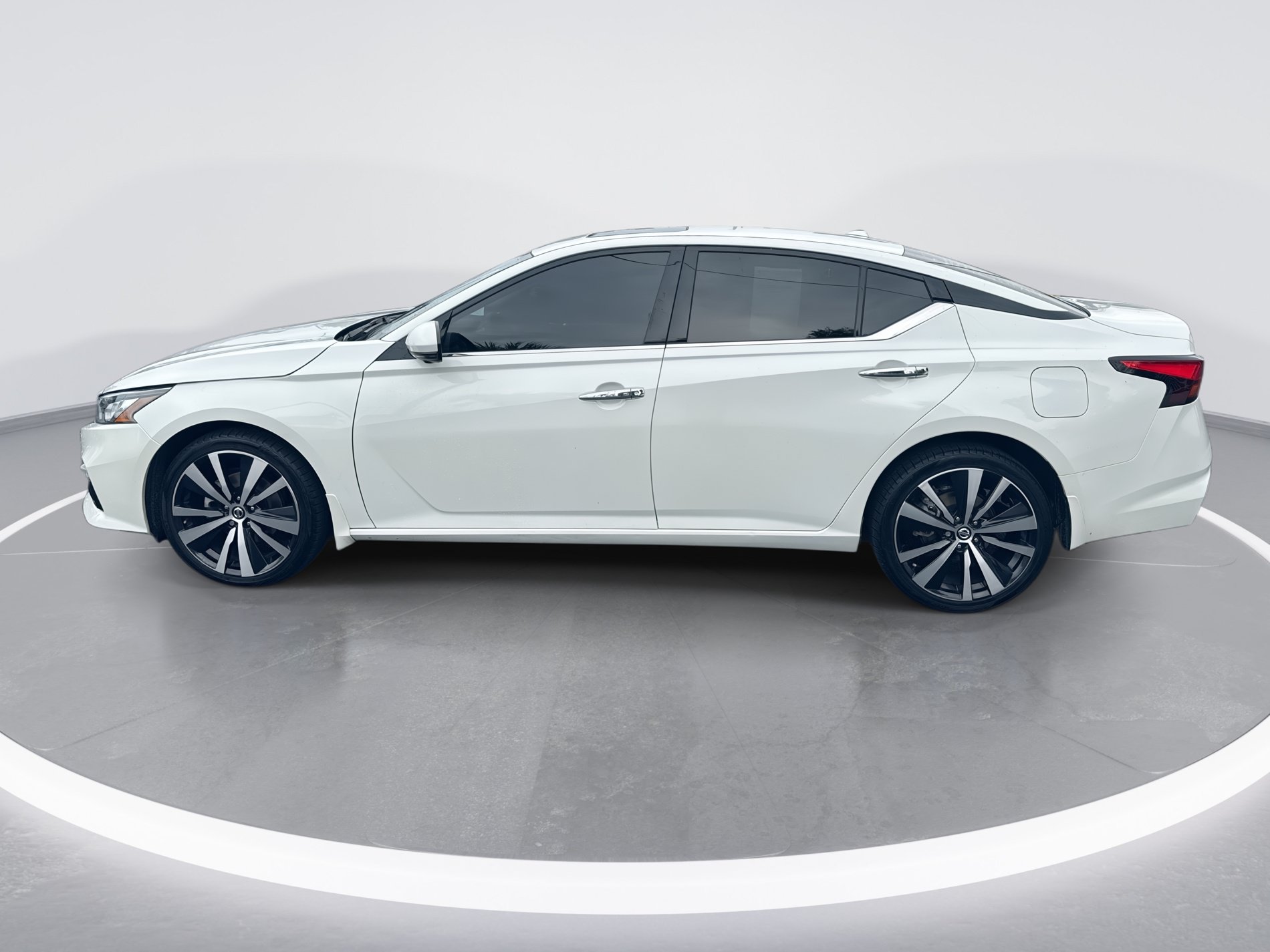 Certified 2021 Nissan Altima 2.5 Platinum AWD/4WD image 7