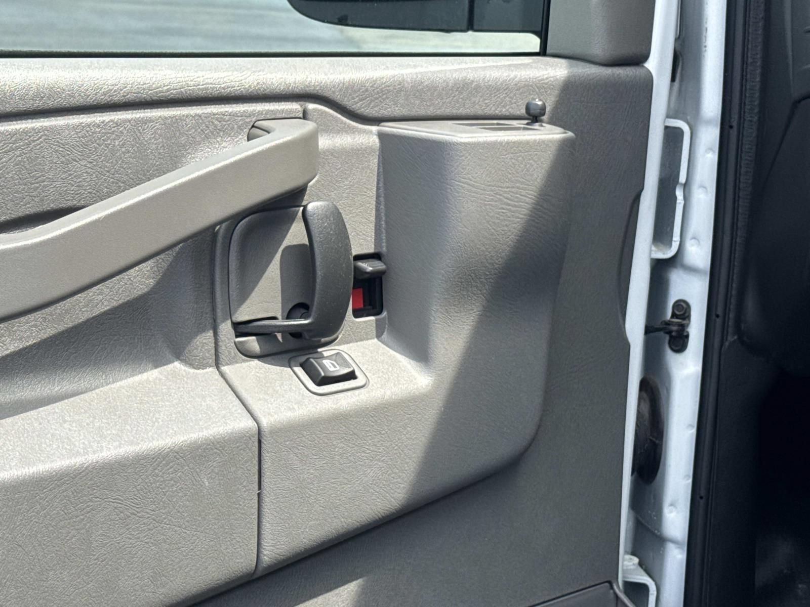 New 2025 Chevrolet Express 2500 w/ Driver Convenience Package RWD image 17