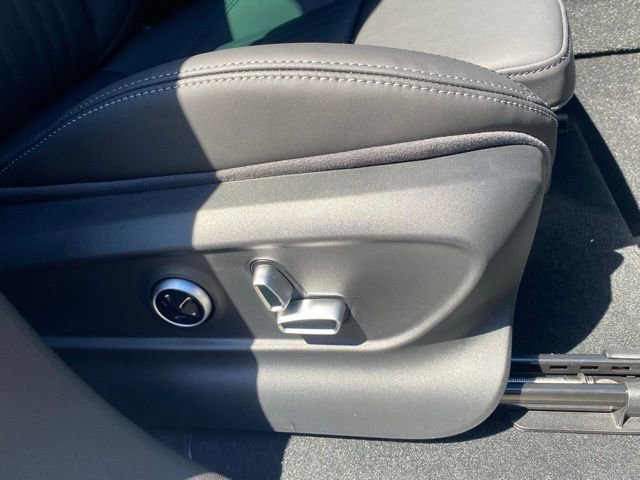 New 2025 Maserati Grecale GT image 36