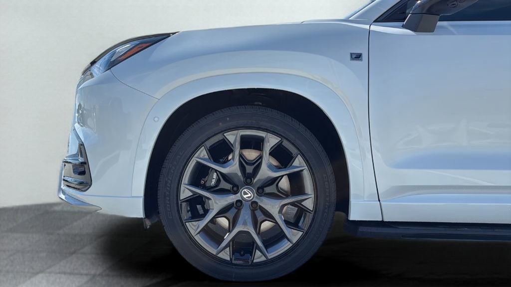New 2026 Lexus TX 500h AWD image 9