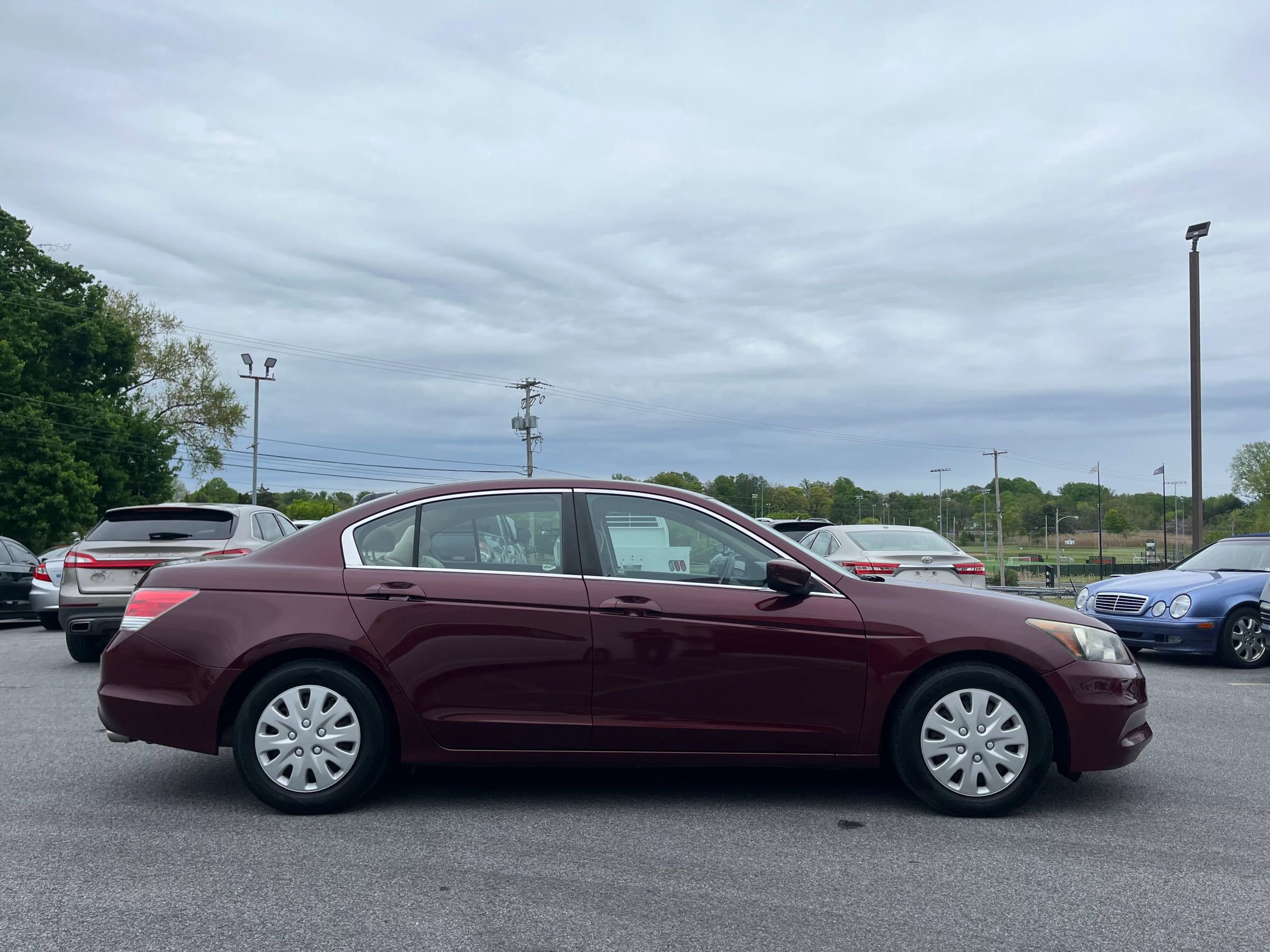 Used 2011 Honda Accord LX image 2