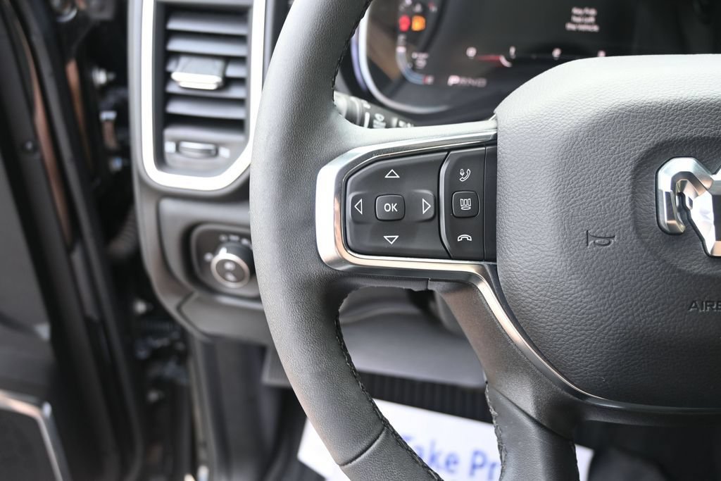 Used 2025 RAM 2500 Laramie AWD/4WD image 42