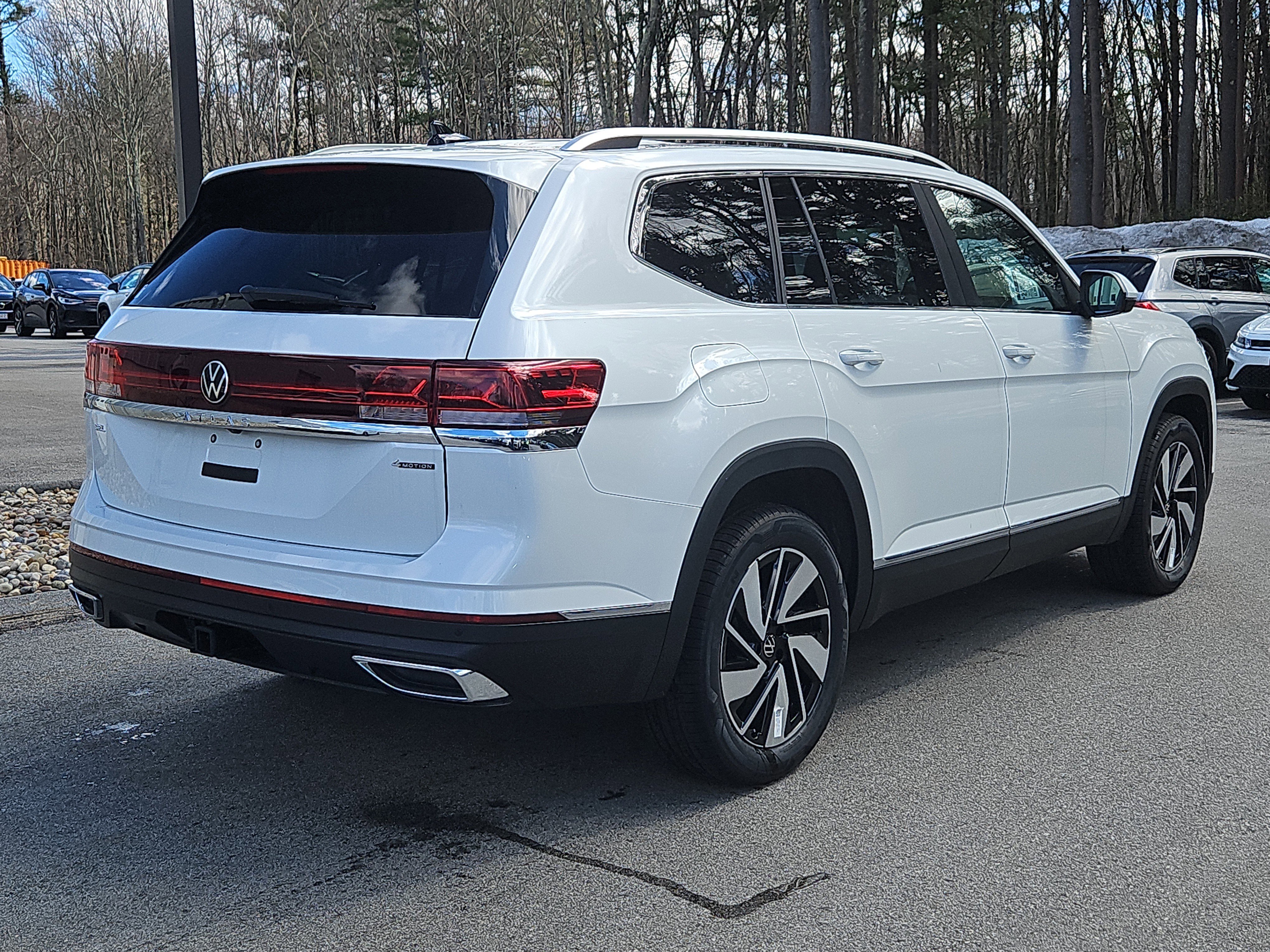 New 2026 Volkswagen Atlas SEL image 2
