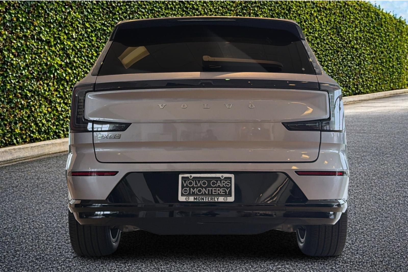New 2026 Volvo EX90 Plus RWD image 5