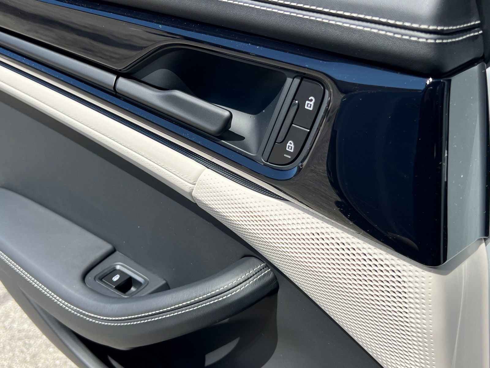 New 2026 Porsche Panamera 4 image 33