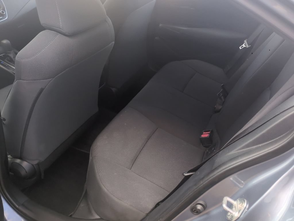 Used 2022 Toyota Corolla LE FWD image 18