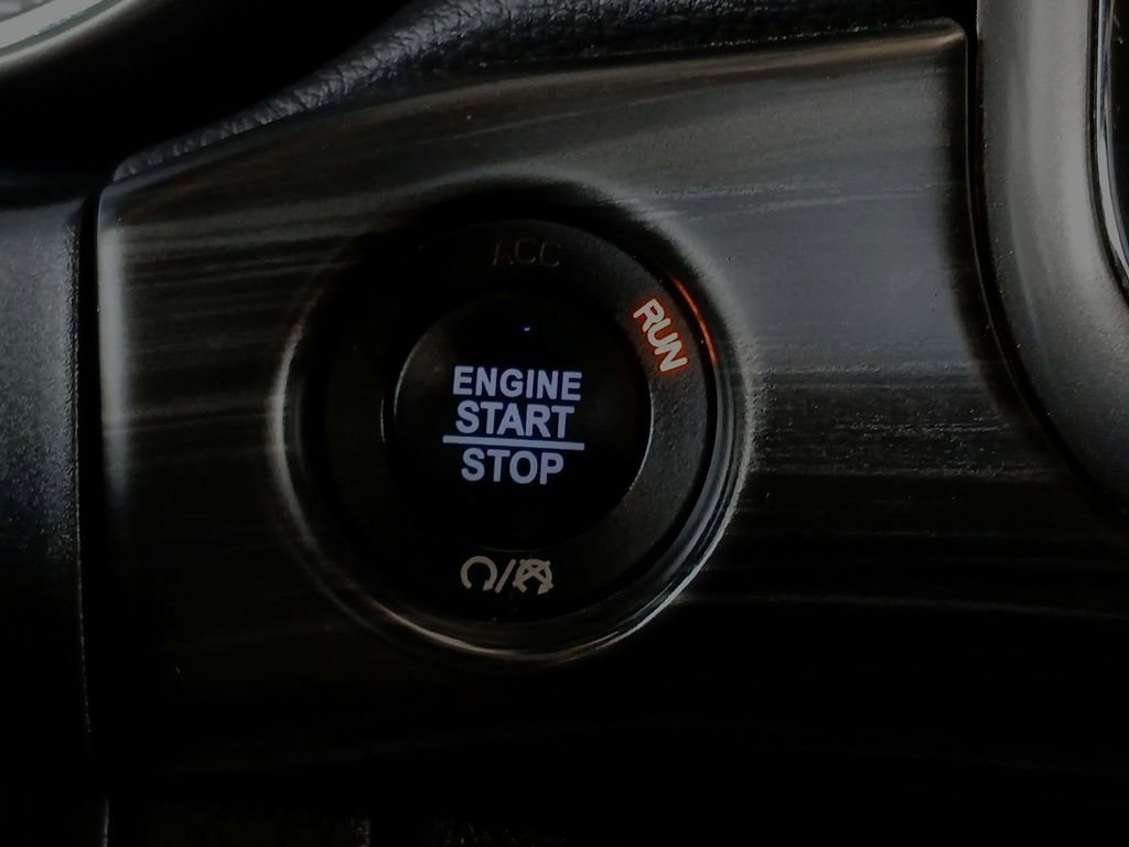 Used 2021 Jeep Grand Cherokee Freedom Edition RWD image 17