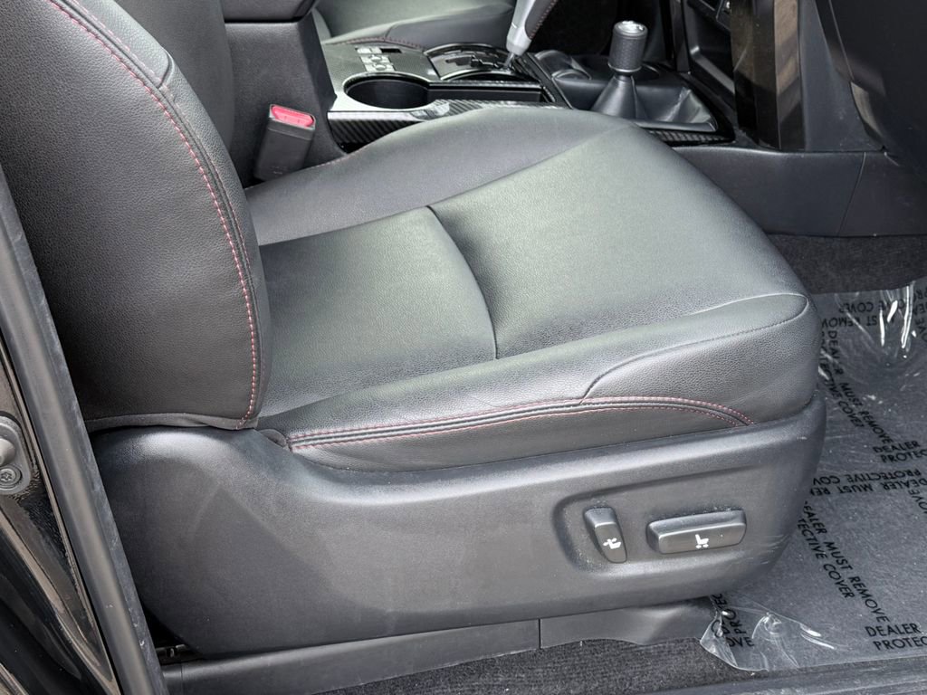 Used 2024 Toyota 4Runner TRD Off-Road Premium image 11