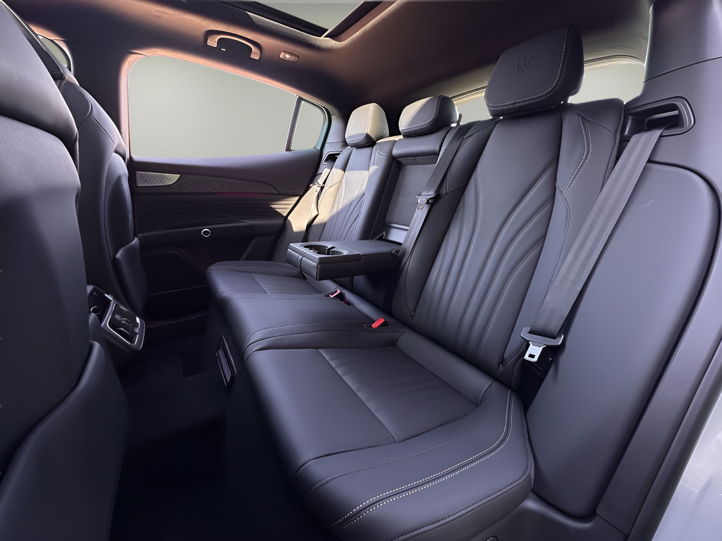 New 2025 Maserati Grecale Modena AWD/4WD image 19