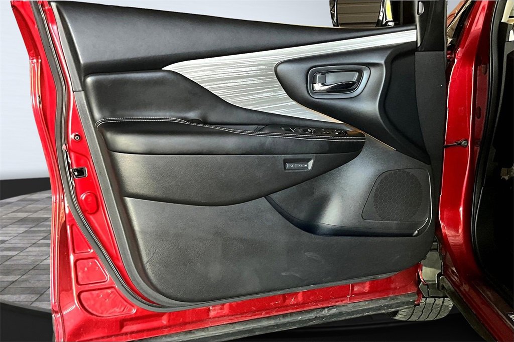 Used 2015 Nissan Murano SL w/ SL Technology Package image 22