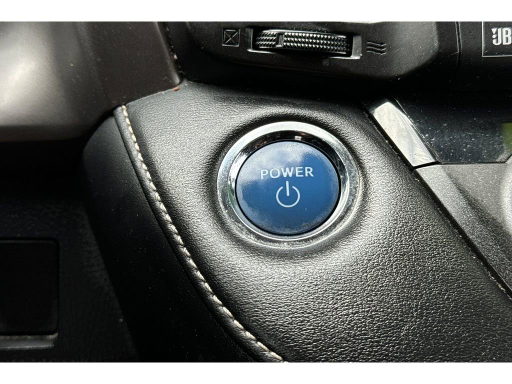 Used 2016 Toyota RAV4 Limited image 23