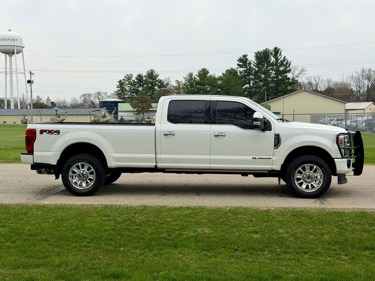 Used 2022 Ford F350 Limited image 7