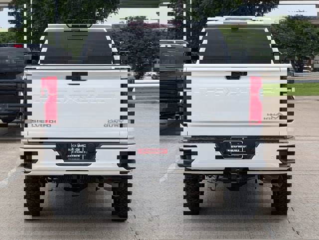 Used 2024 Chevrolet Silverado 2500 High Country w/ Technology Package image 5