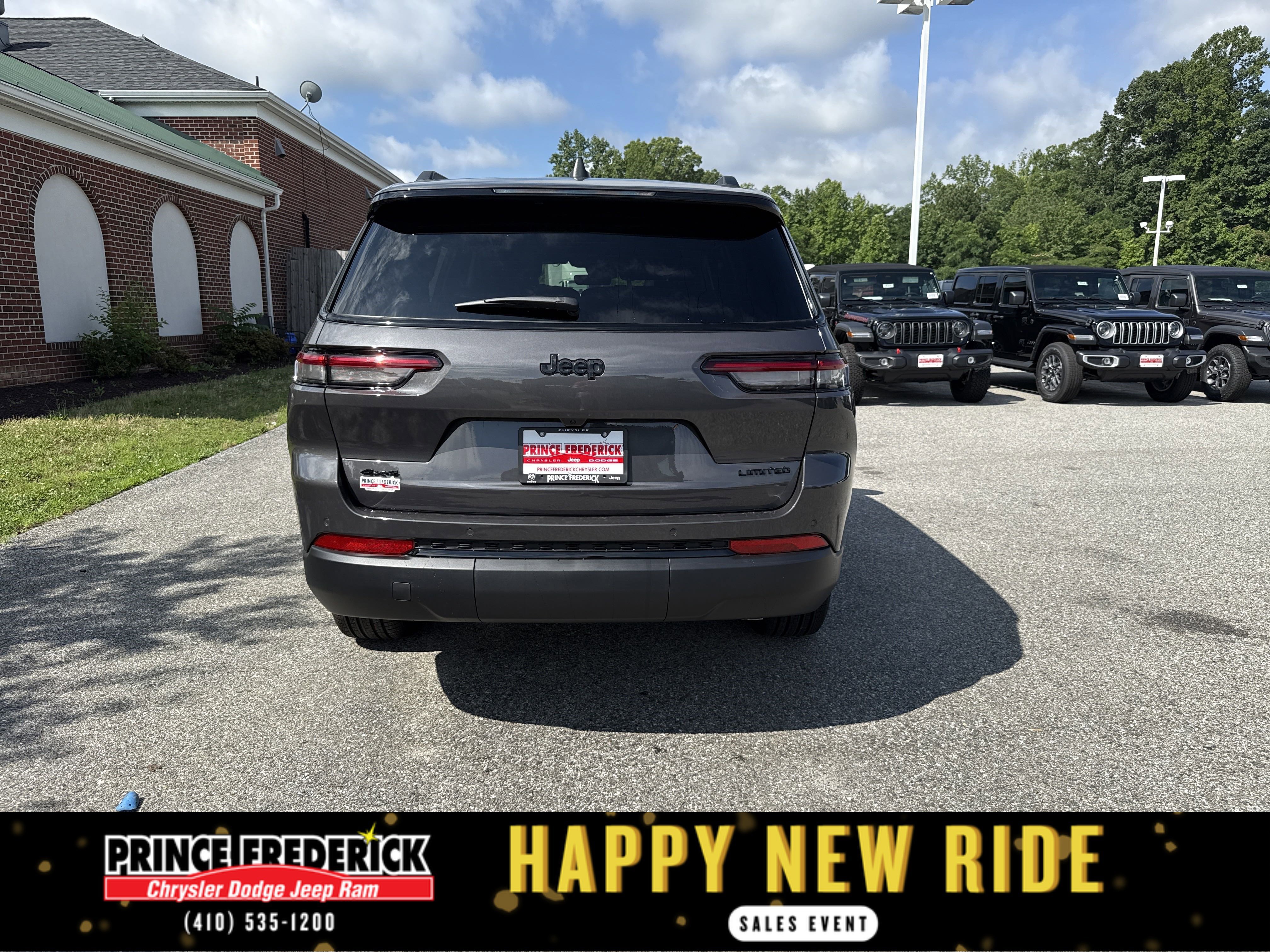 New 2025 Jeep Grand Cherokee L Limited w/ Black Appearance Package image 4