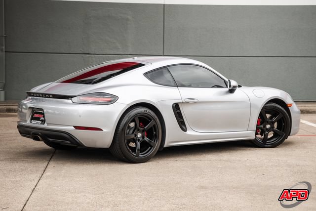 Used 2017 Porsche 718 Cayman RWD image 4
