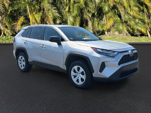 Used 2025 Toyota RAV4 LE AWD/4WD image 2