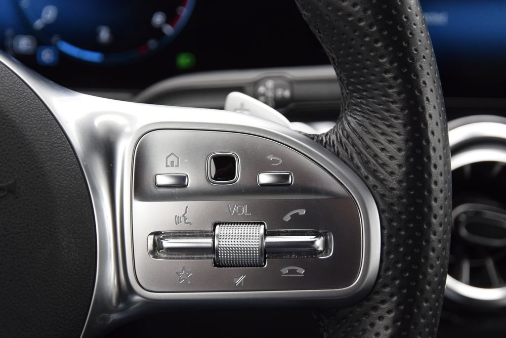 Used 2023 Mercedes-Benz GLB 250 image 24