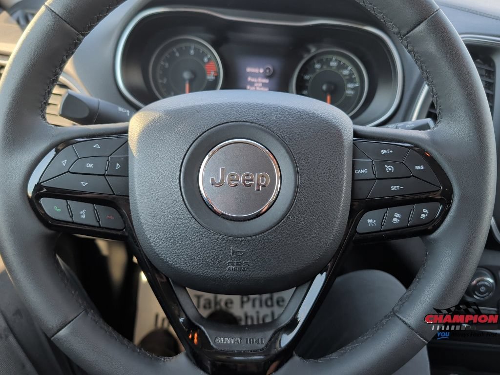 Used 2023 Jeep Cherokee Altitude Lux AWD/4WD image 37
