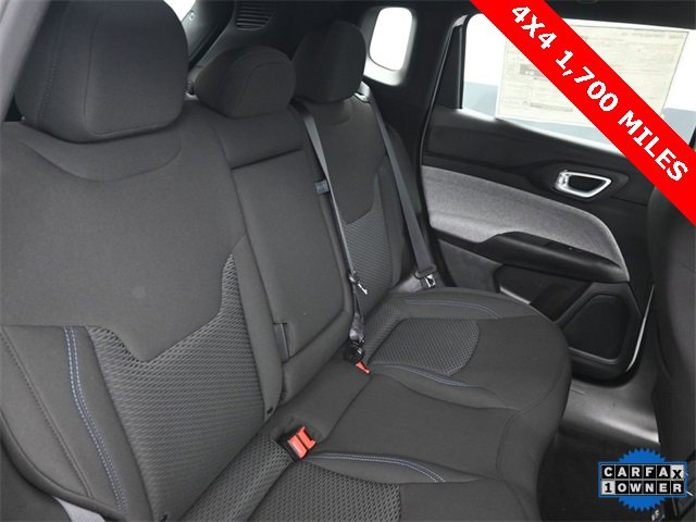 Used 2025 Jeep Compass Sport image 16