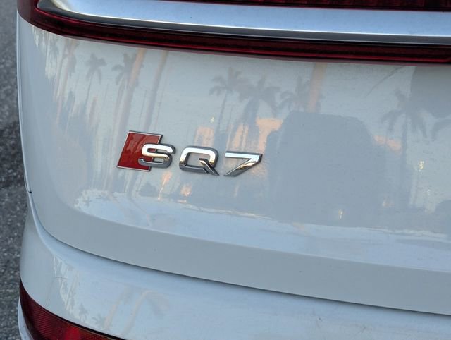 Used 2021 Audi SQ7 Premium Plus w/ Driver Assistance Package image 10