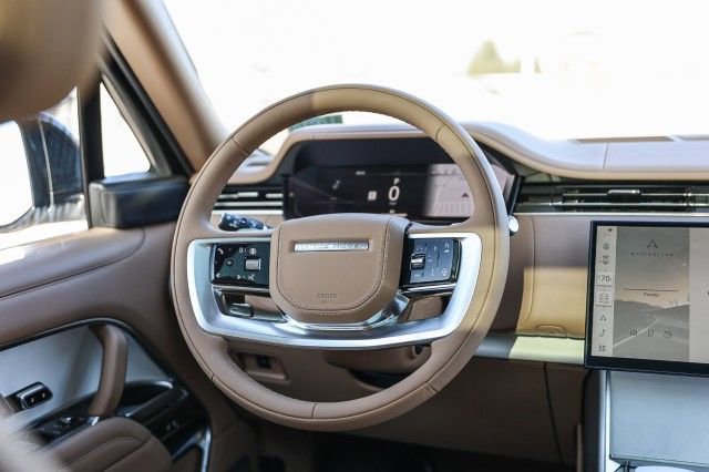 New 2025 Land Rover Range Rover SV image 16