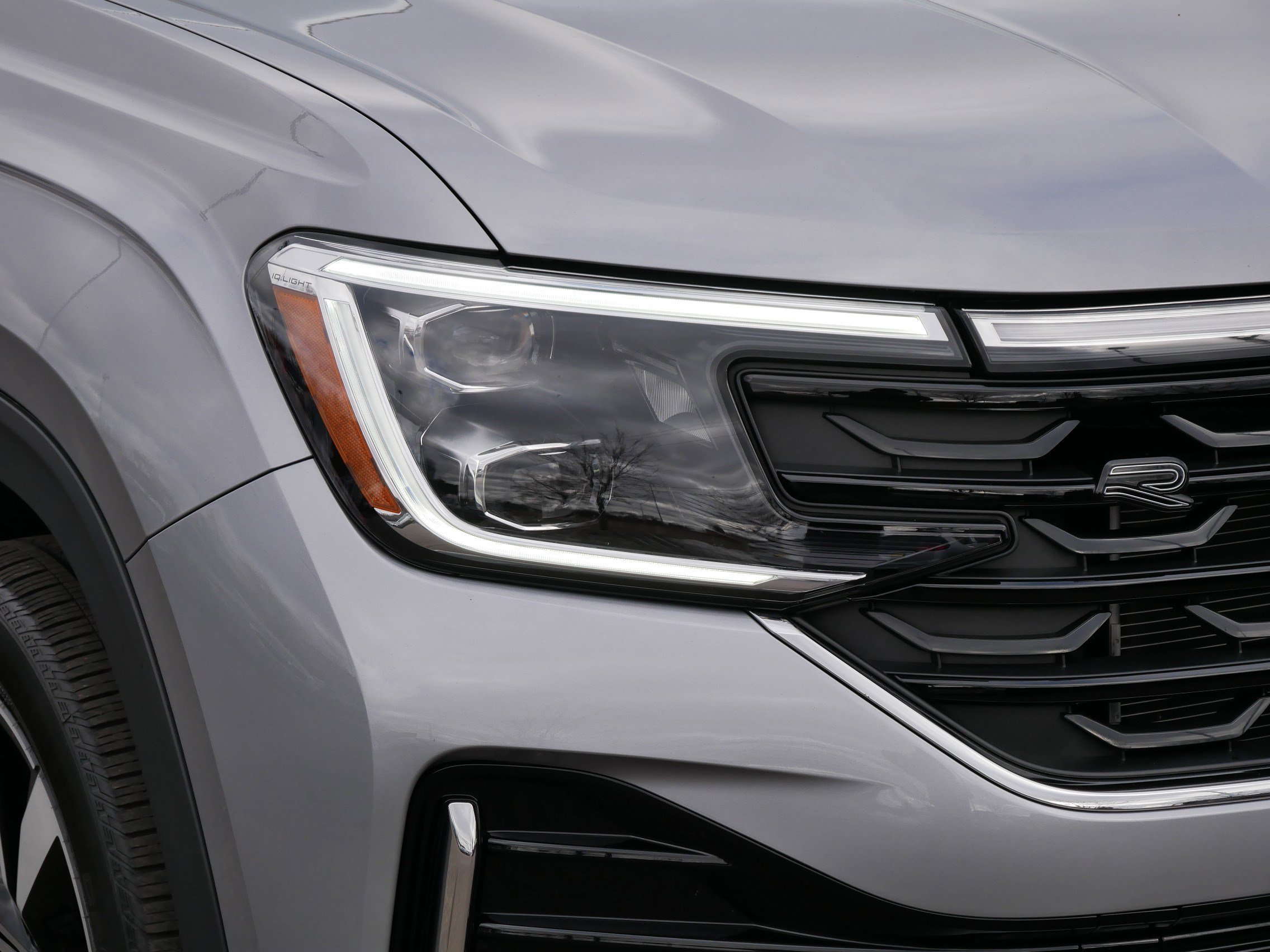 Certified 2025 Volkswagen Atlas Cross Sport SEL Premium R-Line image 16