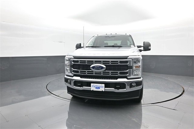 New 2026 Ford F250 XLT image 3