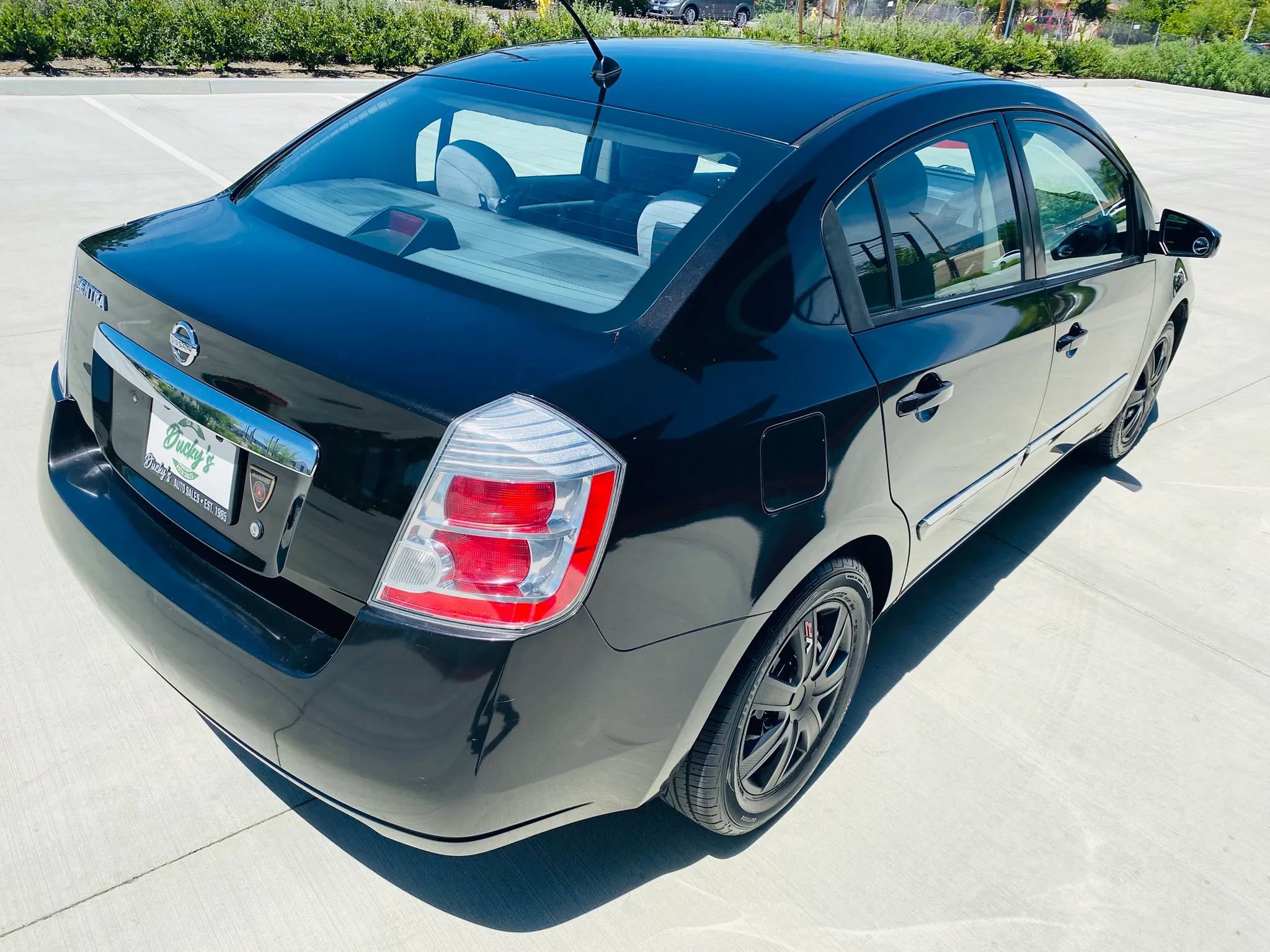 Used 2010 Nissan Sentra 2.0 S FWD image 29