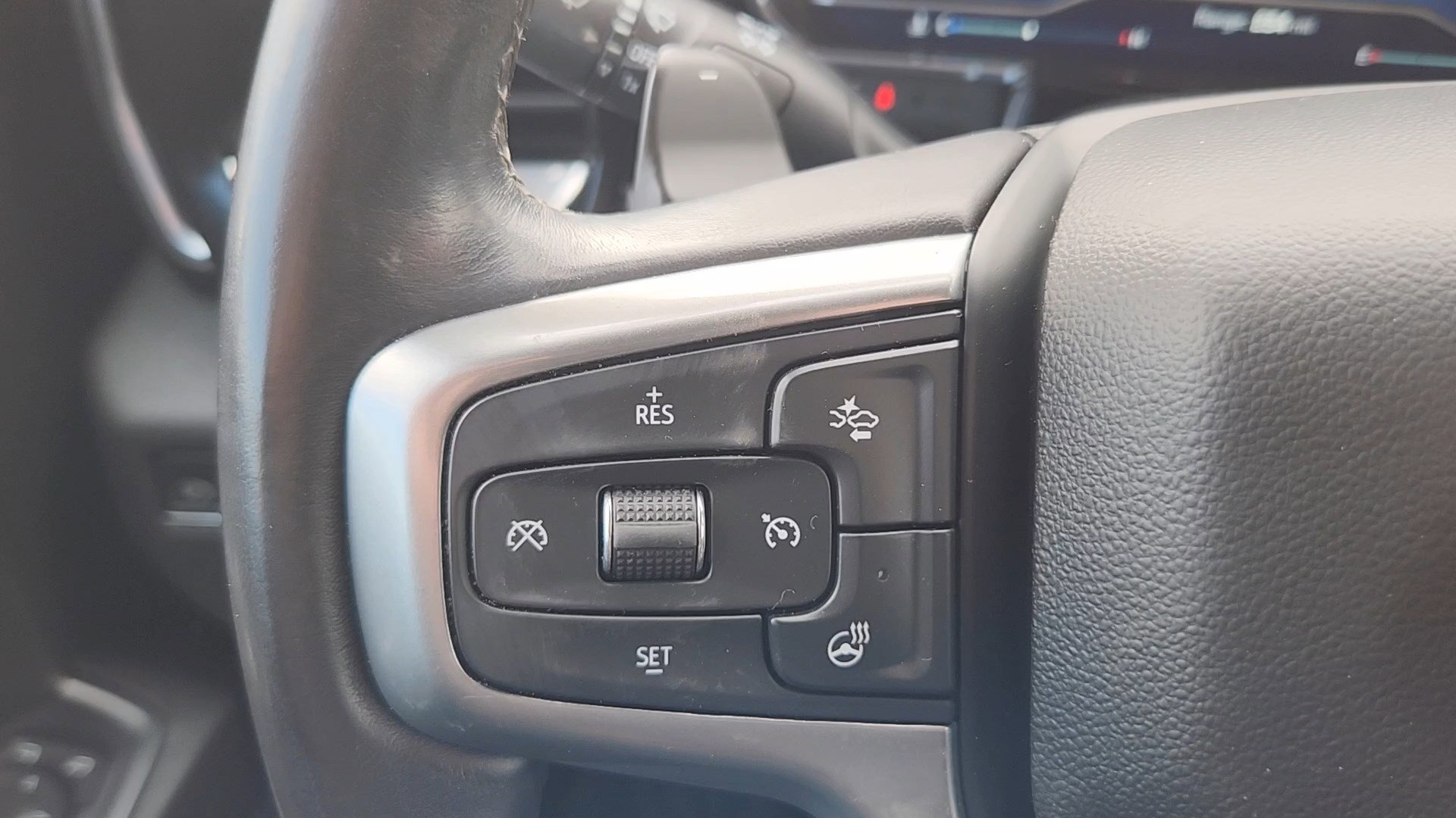 Used 2022 Chevrolet Silverado 1500 LT Trail Boss w/ LT Trail Boss Premium Package image 12