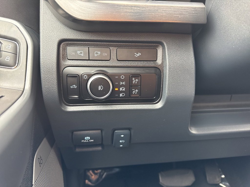 Used 2024 Ford F350 Lariat image 39