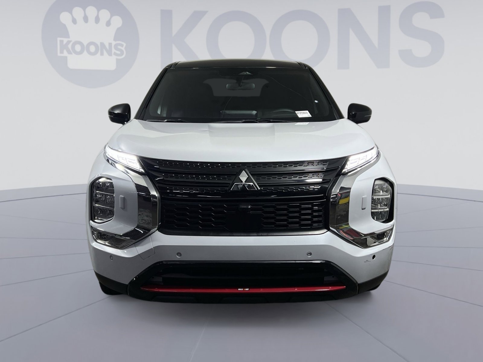 Used 2023 Mitsubishi Outlander SE Black Edition image 4