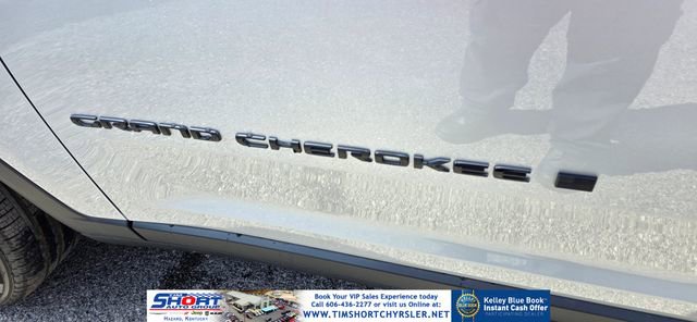 New 2026 Jeep Grand Cherokee Limited w/ Limited Altitude Package AWD/4WD image 5