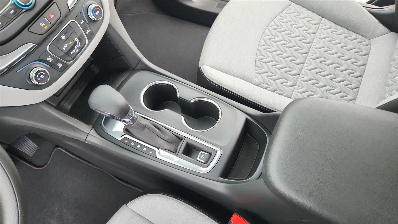 Used 2023 Chevrolet Equinox LS w/ LS Convenience Package FWD image 38