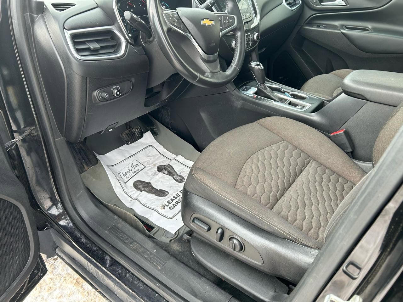 Used 2018 Chevrolet Equinox LT image 10