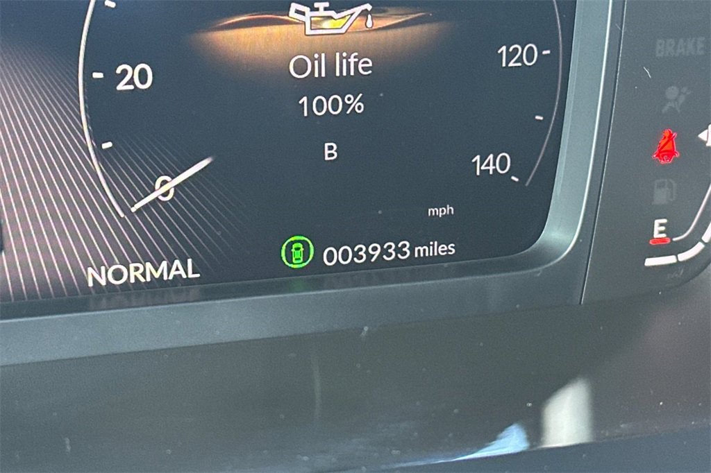 Certified 2025 Acura ADX AWD image 28