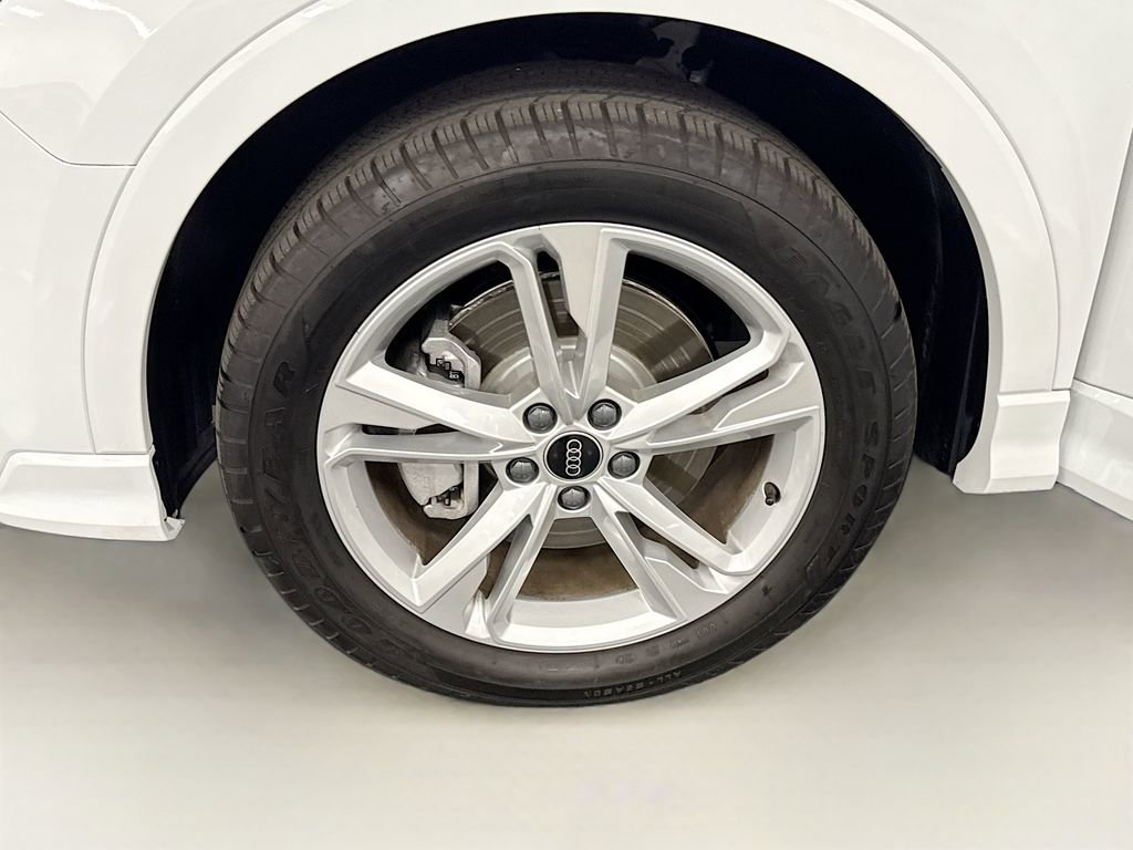 Certified 2024 Audi Q3 2.0T Premium Plus image 28