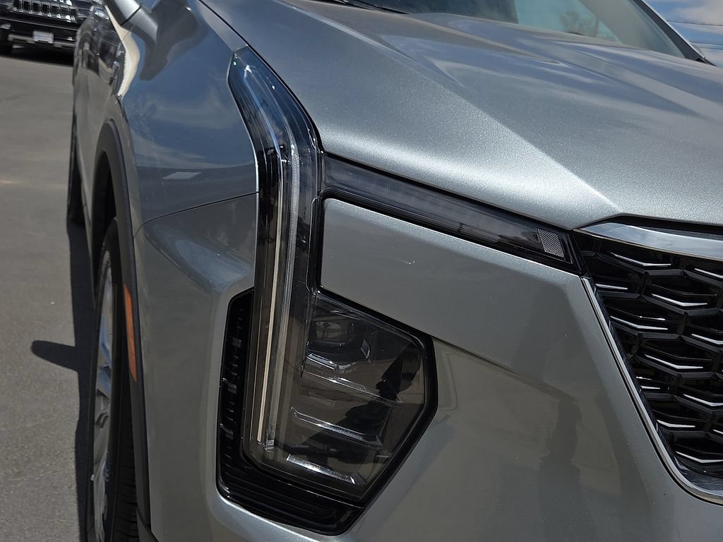 Used 2025 Cadillac XT4 Premium Luxury FWD image 7